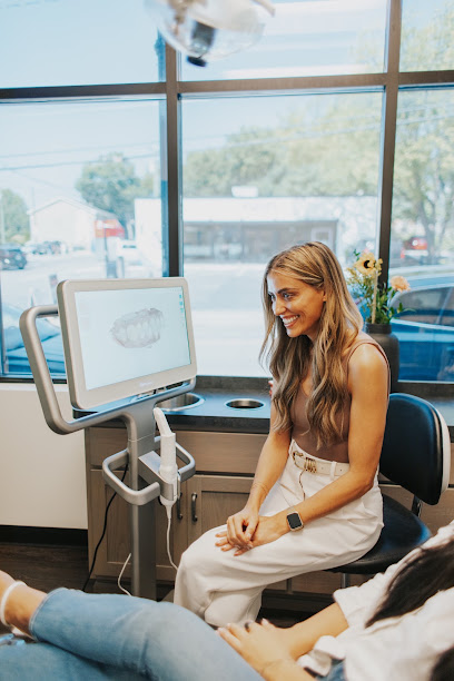 12 South Dental Studio, Nashville