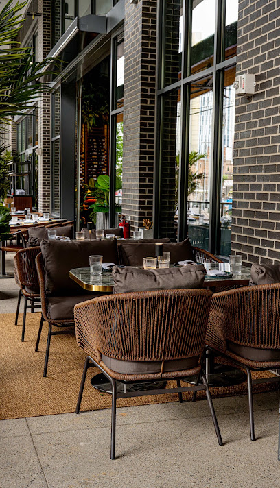 V Modern Italian, Nashville